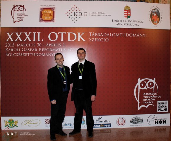 OTDK fal előtt készült képek